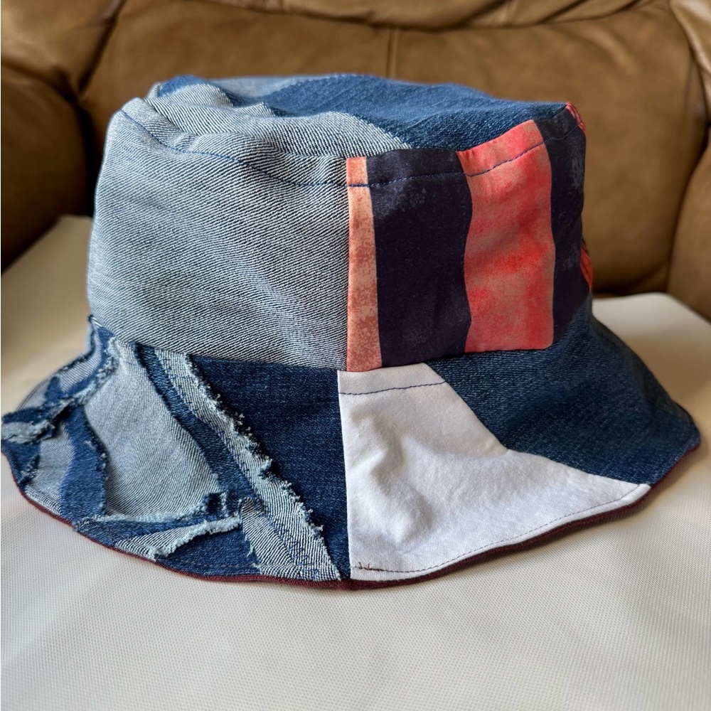 Reversible denim Bucket Hat
